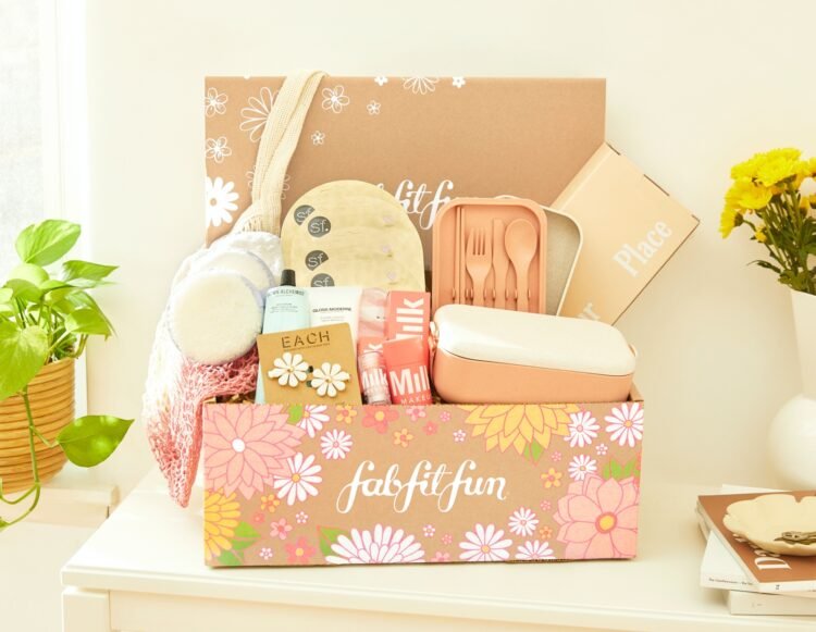 fabfitfun mailer box kraft